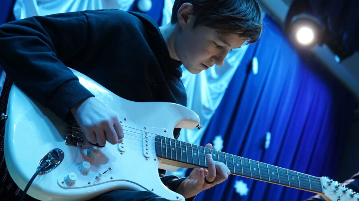 Обучение игре на гитаре в Химках: раскройте свой талант в центре «Аккорд»