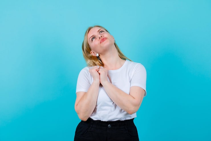 Почему чешется нос примета правая сторона